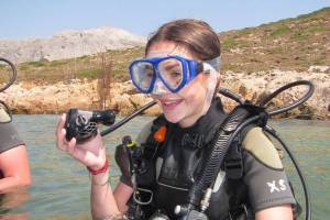 Scuba diving for first time is exciting, fun and uplifting! Make your first dive within 3 hours
